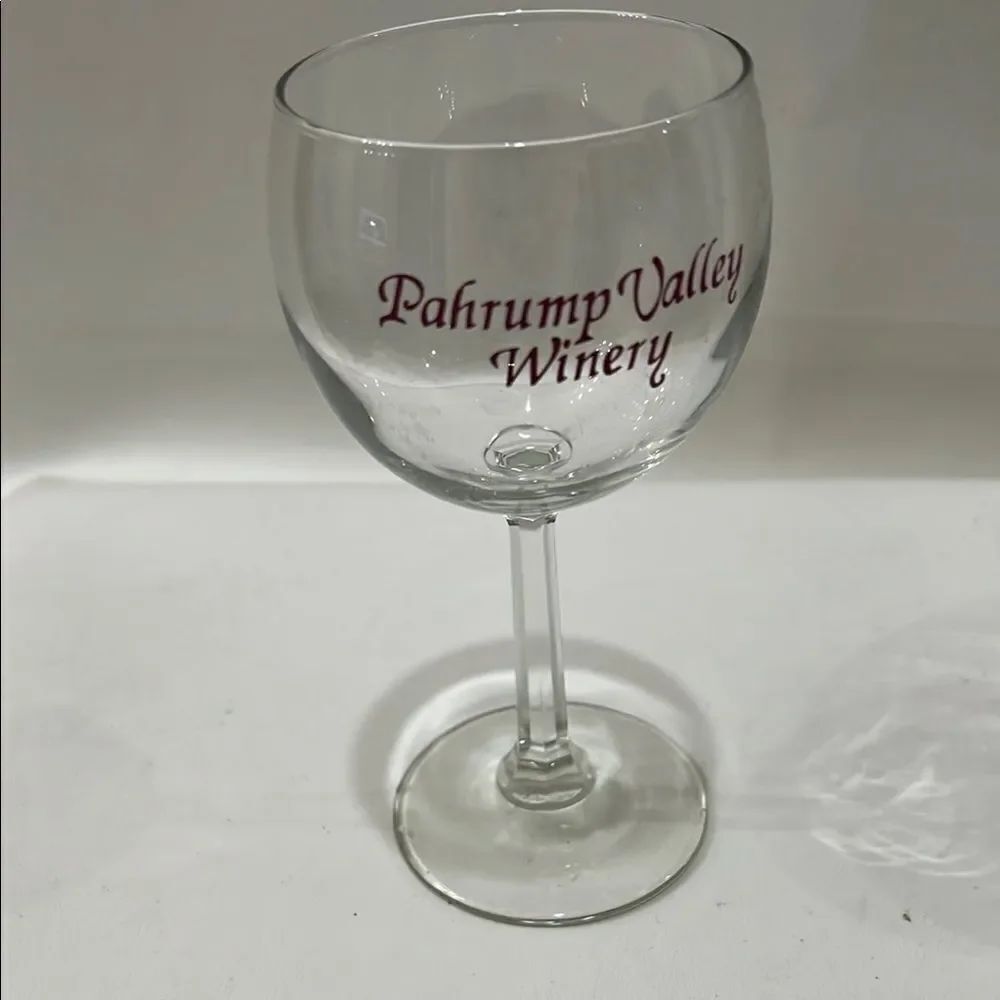 Pahrump Valley Winery Clear Wine Bar Glass 8 Oz 6 1/4 In Tall 2 3/4 In Round